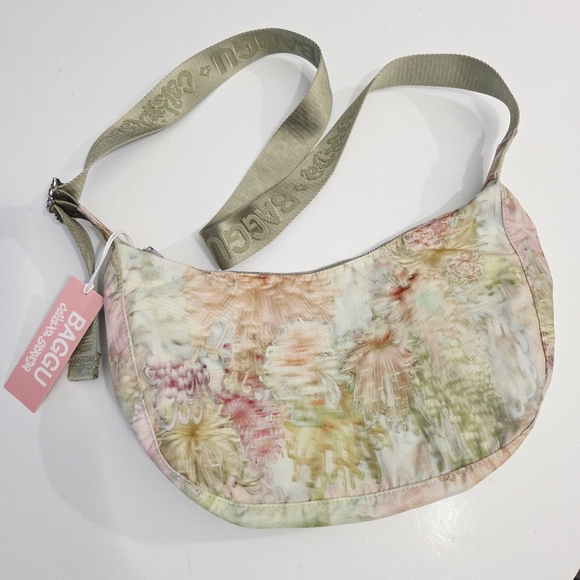 BAGGU X COLLINA STRADA MEDIUM NYLON CRESCENT BAG - CREAM CHRYSANTHEMUM - Picture 3 of 8